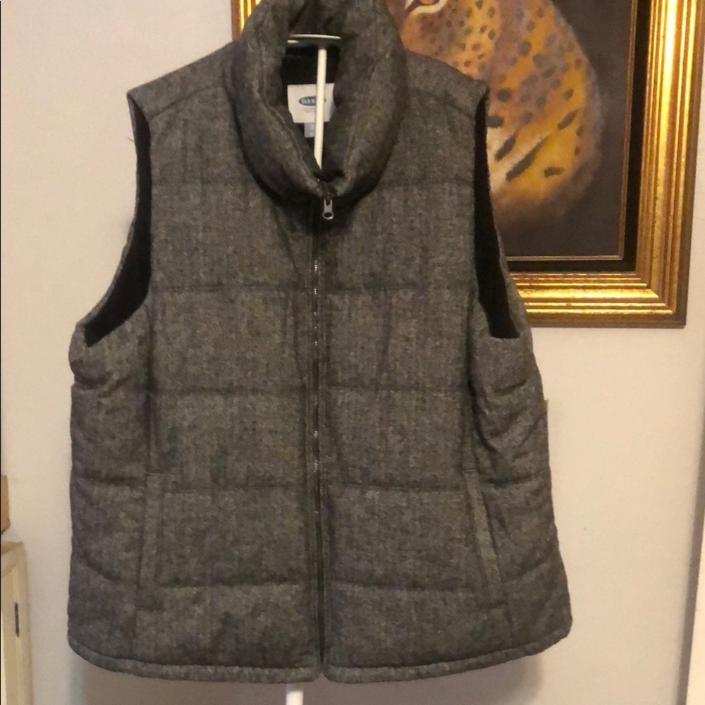 Old Navy Gray Quilted Vest - Picture 7 of 8